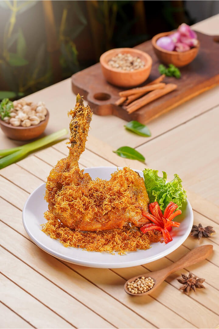Ayam goreng-Serundeng-nasi-tangkar-sop-abah-ading